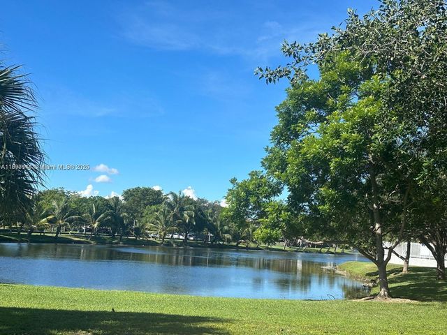 10916 SW 70th Ter, Miami, FL 33173