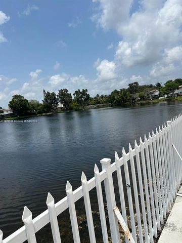 10916 SW 70th Ter, Miami, FL 33173