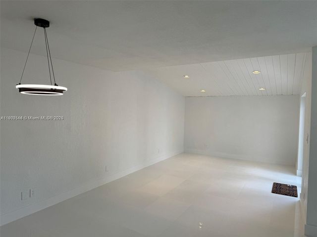 10916 SW 70th Ter, Miami, FL 33173