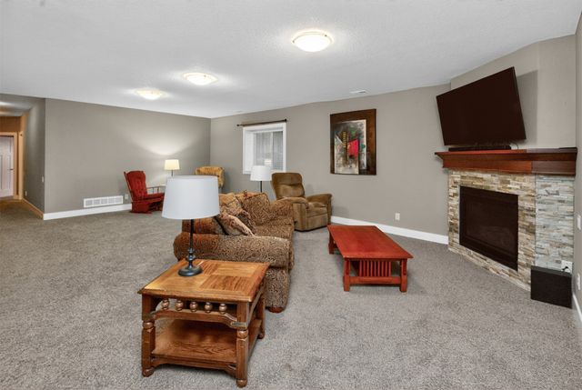 1113 NE 47th Street, Ankeny, IA 50021