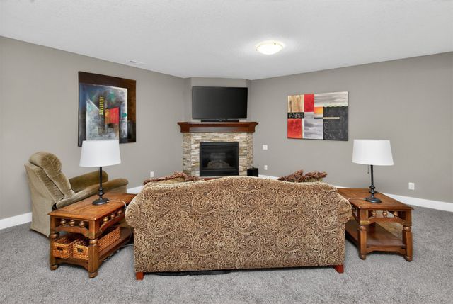 1113 NE 47th Street, Ankeny, IA 50021