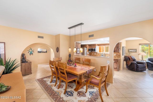 972 W Camino Urbano, Green Valley, AZ 85622