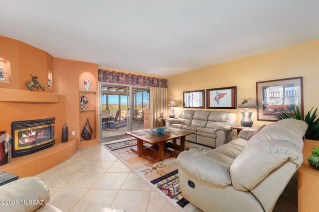 972 W Camino Urbano, Green Valley, AZ 85622