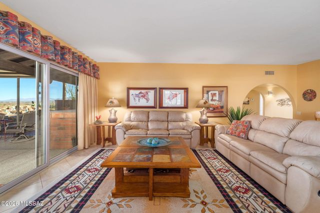 972 W Camino Urbano, Green Valley, AZ 85622