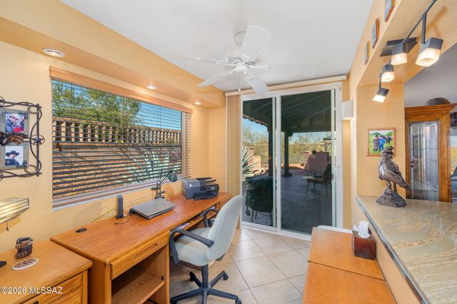 972 W Camino Urbano, Green Valley, AZ 85622