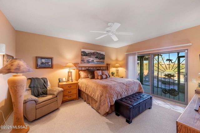 972 W Camino Urbano, Green Valley, AZ 85622