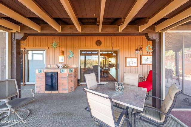 972 W Camino Urbano, Green Valley, AZ 85622