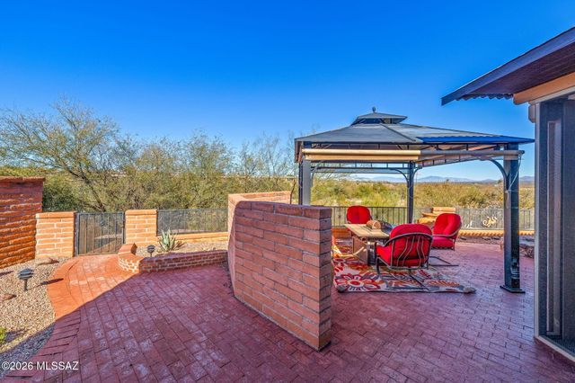 972 W Camino Urbano, Green Valley, AZ 85622