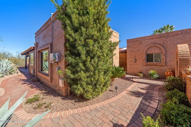972 W Camino Urbano, Green Valley, AZ 85622