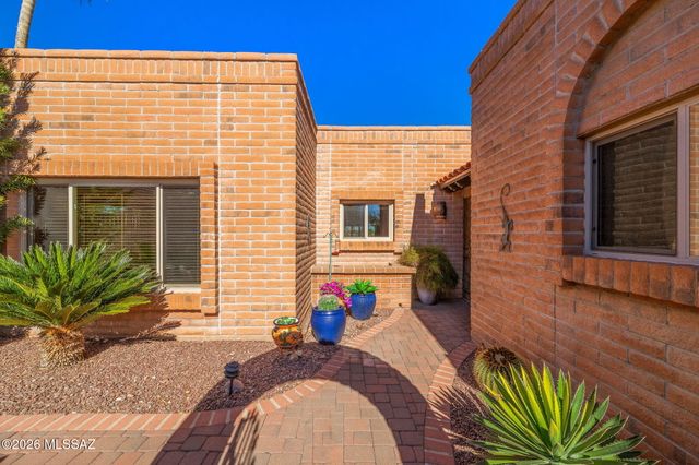 972 W Camino Urbano, Green Valley, AZ 85622