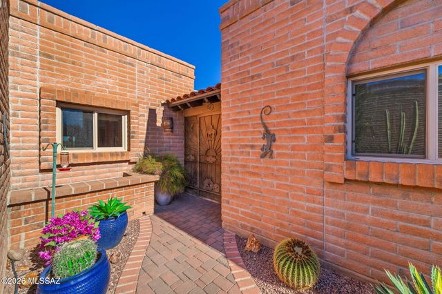 972 W Camino Urbano, Green Valley, AZ 85622