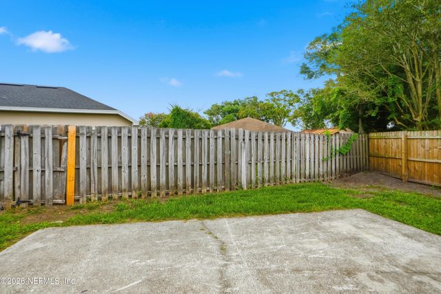 3239 DEUCE Court, Jacksonville, FL 32277