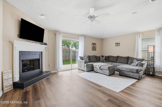 3239 DEUCE Court, Jacksonville, FL 32277