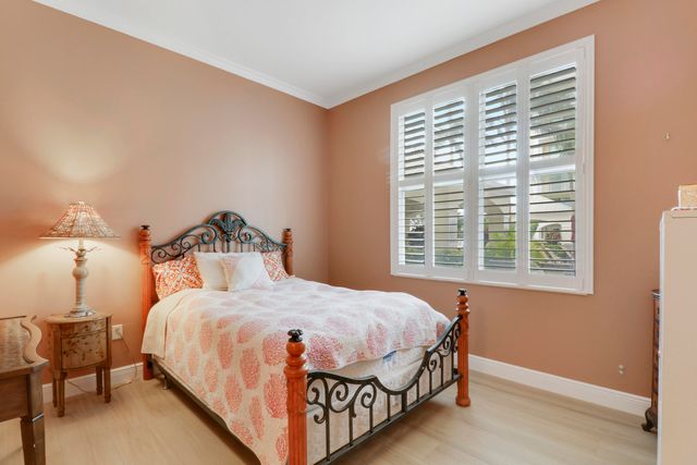 806 E Windward Way 102, Lantana, FL 33462
