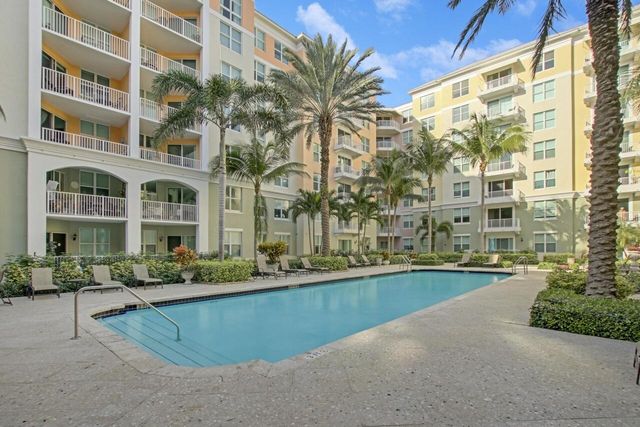 806 E Windward Way 102, Lantana, FL 33462