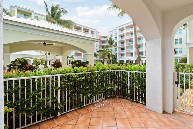 806 E Windward Way 102, Lantana, FL 33462