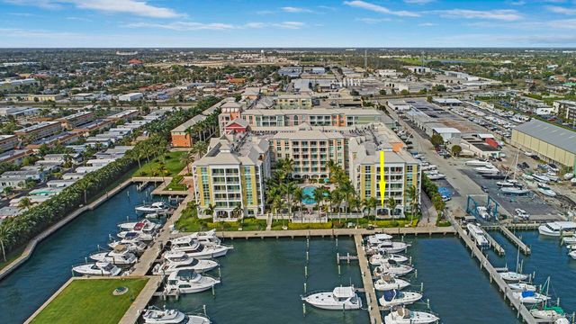 806 E Windward Way 102, Lantana, FL 33462