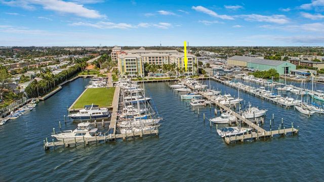806 E Windward Way 102, Lantana, FL 33462