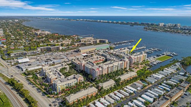 806 E Windward Way 102, Lantana, FL 33462