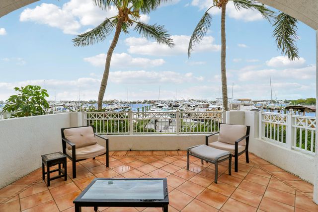 806 E Windward Way 102, Lantana, FL 33462