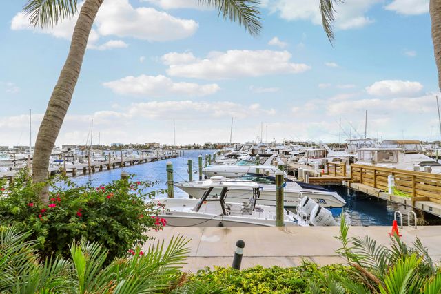 806 E Windward Way 102, Lantana, FL 33462