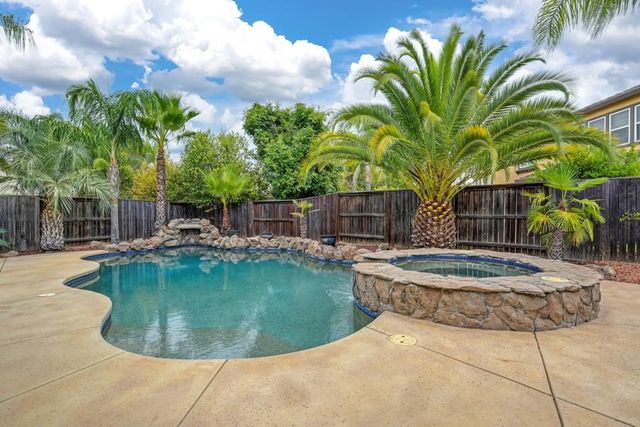 805 Turner Pl, Lincoln, CA 95648