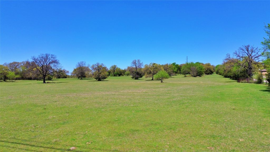 000 County Road 223, Gainesville, TX 76240