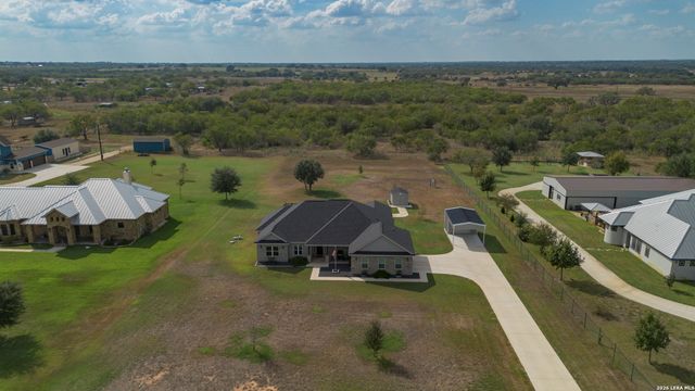 2741 County Road 357, La Vernia, TX 78121