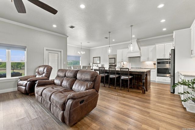 2741 County Road 357, La Vernia, TX 78121