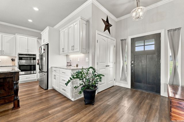 2741 County Road 357, La Vernia, TX 78121