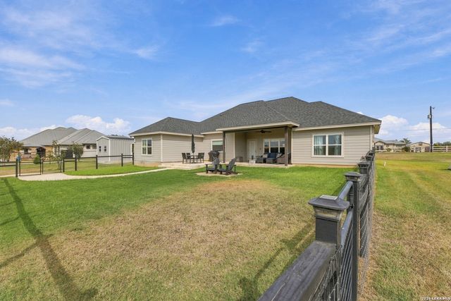2741 County Road 357, La Vernia, TX 78121