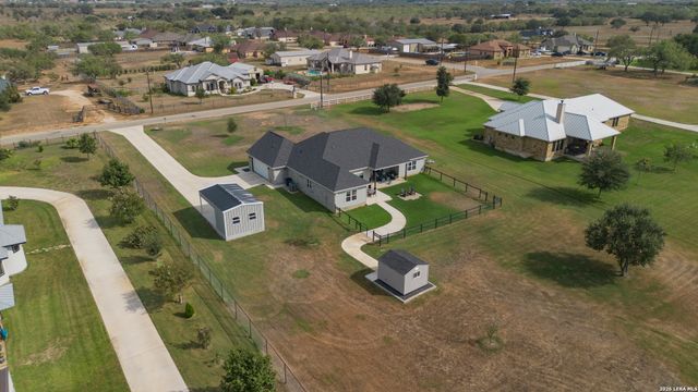 2741 County Road 357, La Vernia, TX 78121