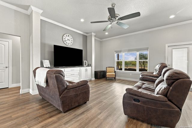 2741 County Road 357, La Vernia, TX 78121