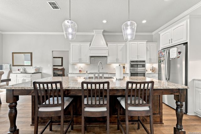 2741 County Road 357, La Vernia, TX 78121