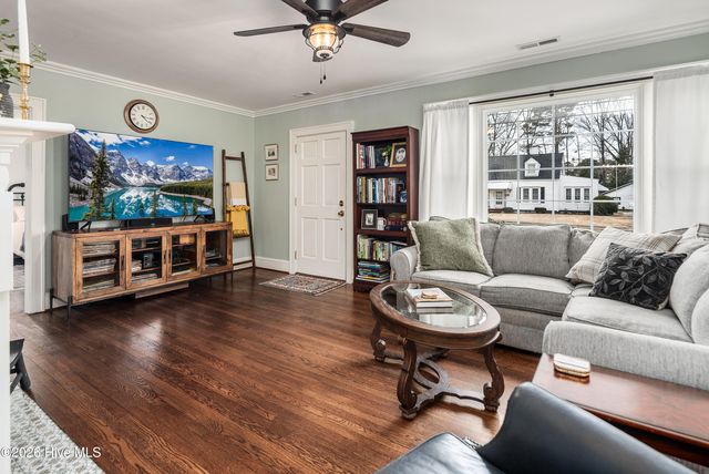 3283 N Contentnea Street, Farmville, NC 27828