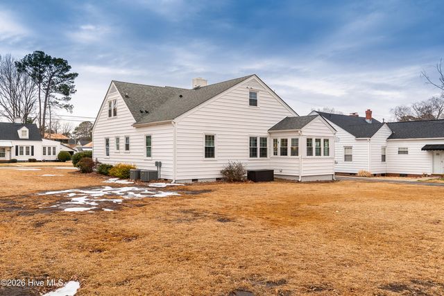 3283 N Contentnea Street, Farmville, NC 27828