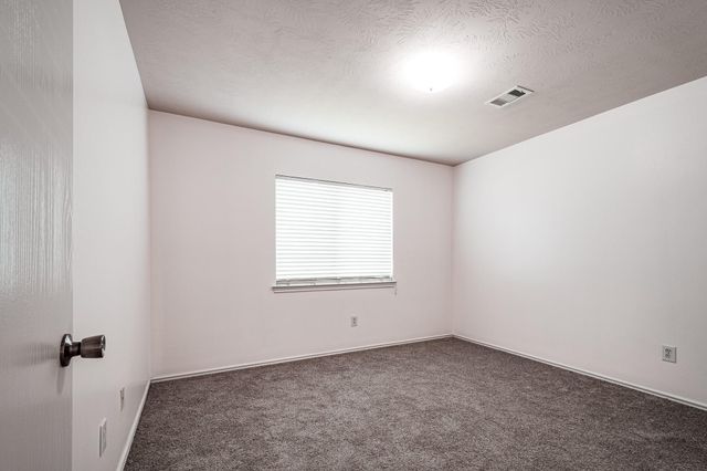 4435 Crossvine Avenue, Baytown, TX 77521
