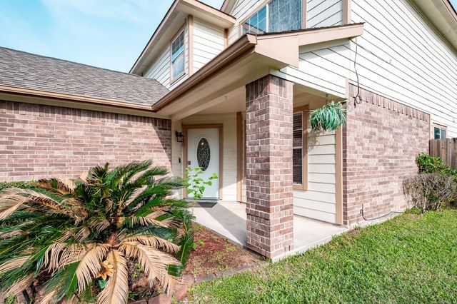 4435 Crossvine Avenue, Baytown, TX 77521