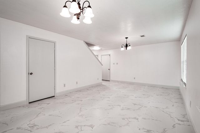 4435 Crossvine Avenue, Baytown, TX 77521