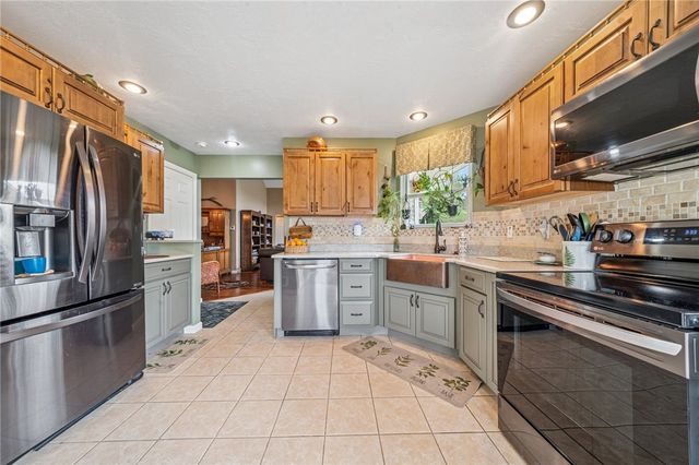 74 Quail Run, Unity Twp, PA 15601