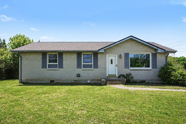 1404 Alton Dr, Pleasant View, TN 37146