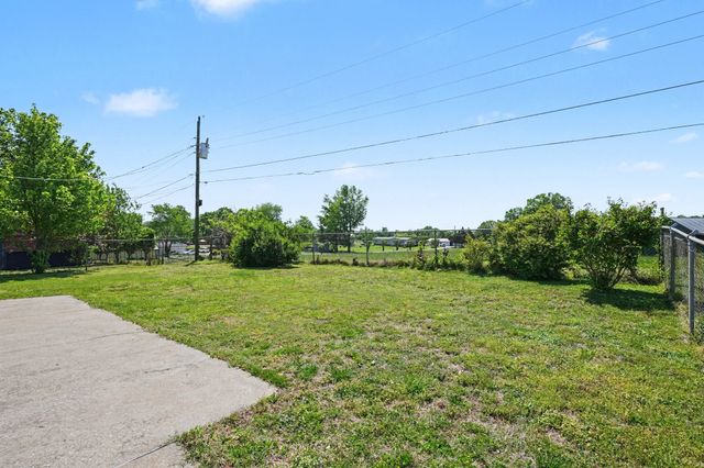 1404 Alton Dr, Pleasant View, TN 37146