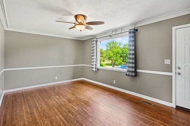 1404 Alton Dr, Pleasant View, TN 37146