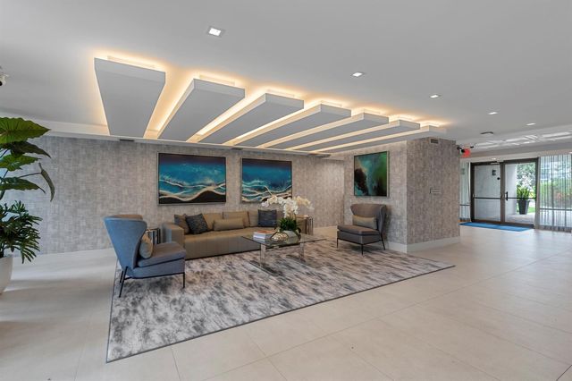 799 Jeffery Street 303, Boca Raton, FL 33487