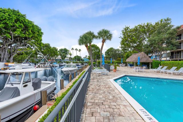 799 Jeffery Street 303, Boca Raton, FL 33487