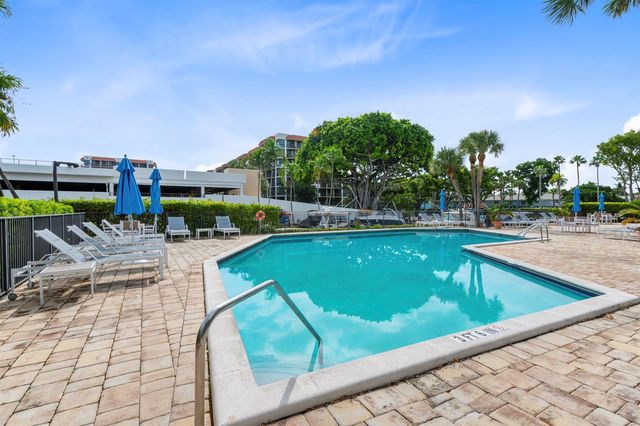 799 Jeffery Street 303, Boca Raton, FL 33487