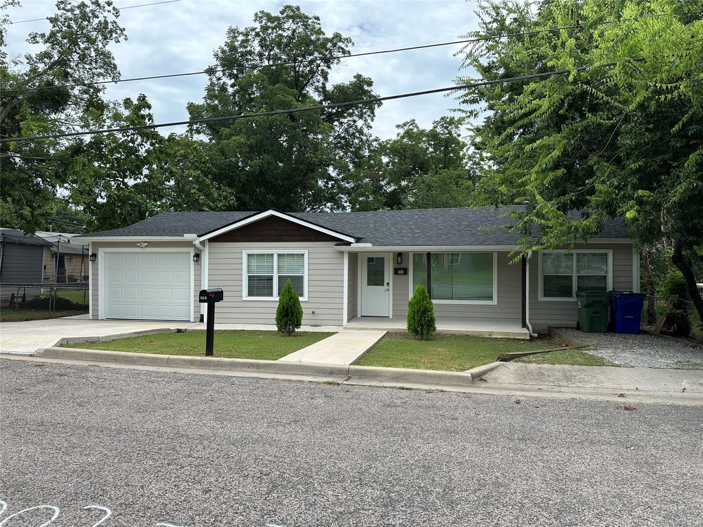 104 W South Street, Whitesboro, TX 76273