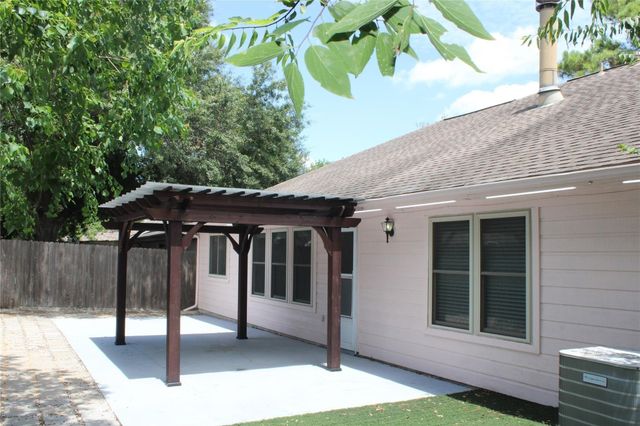 11507 Stone Bridge Drive, Houston, TX 77064