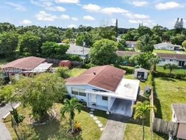 1041 NW 24th Terrace, Fort Lauderdale, FL 33311