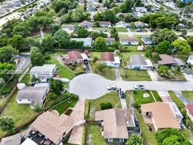 1041 NW 24th Terrace, Fort Lauderdale, FL 33311